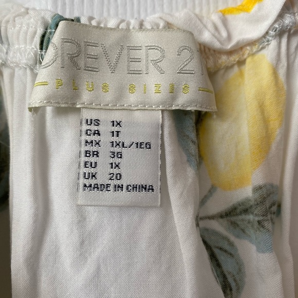 Forever 21 off-the-shoulder top 🍋 - Picture 5 of 6